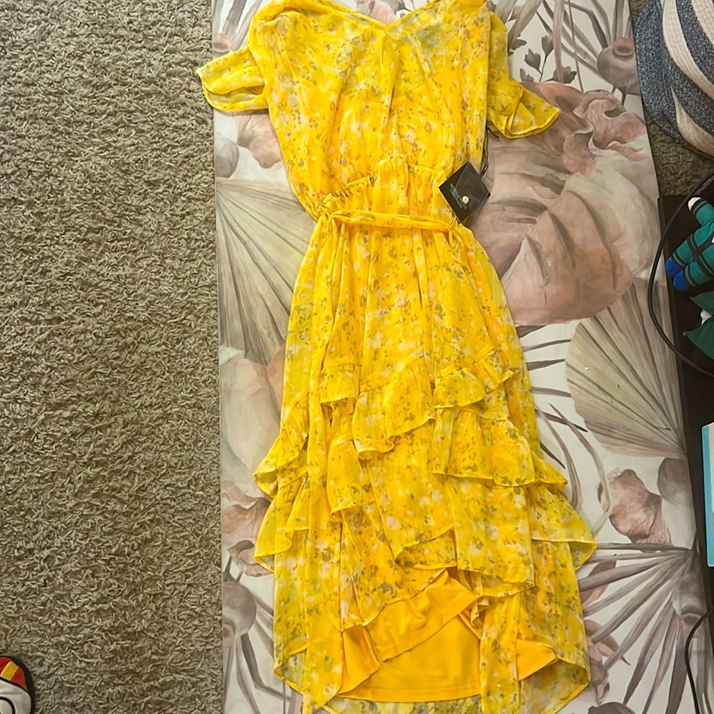 Simply Vera / Vera Wang sundress elegant floral yellow dress with ruffles, NWT